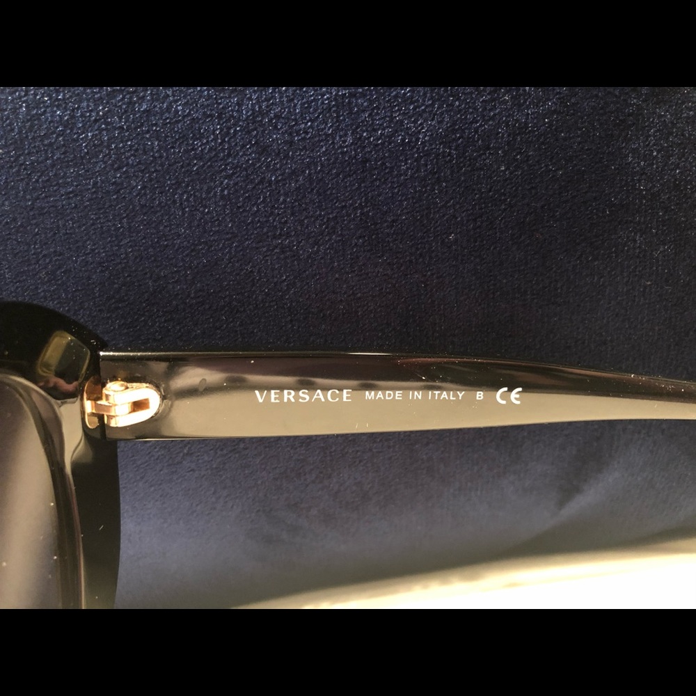 VERSACE black sunglasses authentic - Picture 3 of 6